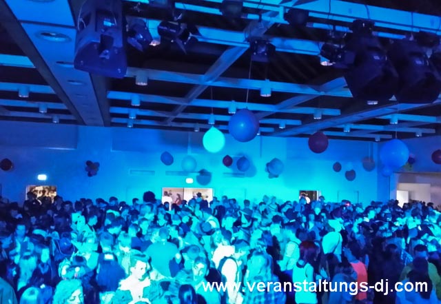 Karnevals-Party-im-Bürgerhaus-in-Lohmar-Birk-2014-mit-DJ-Sascha-Gansen